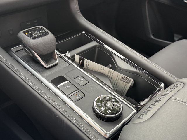 New 2026 Nissan Pathfinder Platinum AWD/4WD image 16