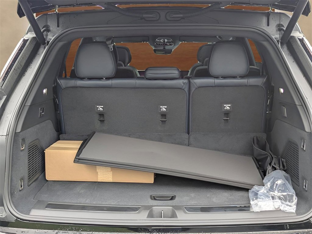 New 2025 Cadillac Escalade IQ Luxury 2 image 6