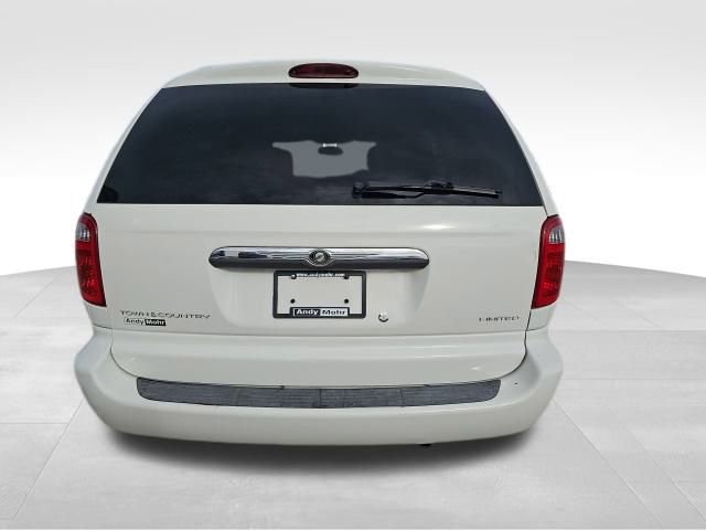 Used 2003 Chrysler Town & Country Limited image 16