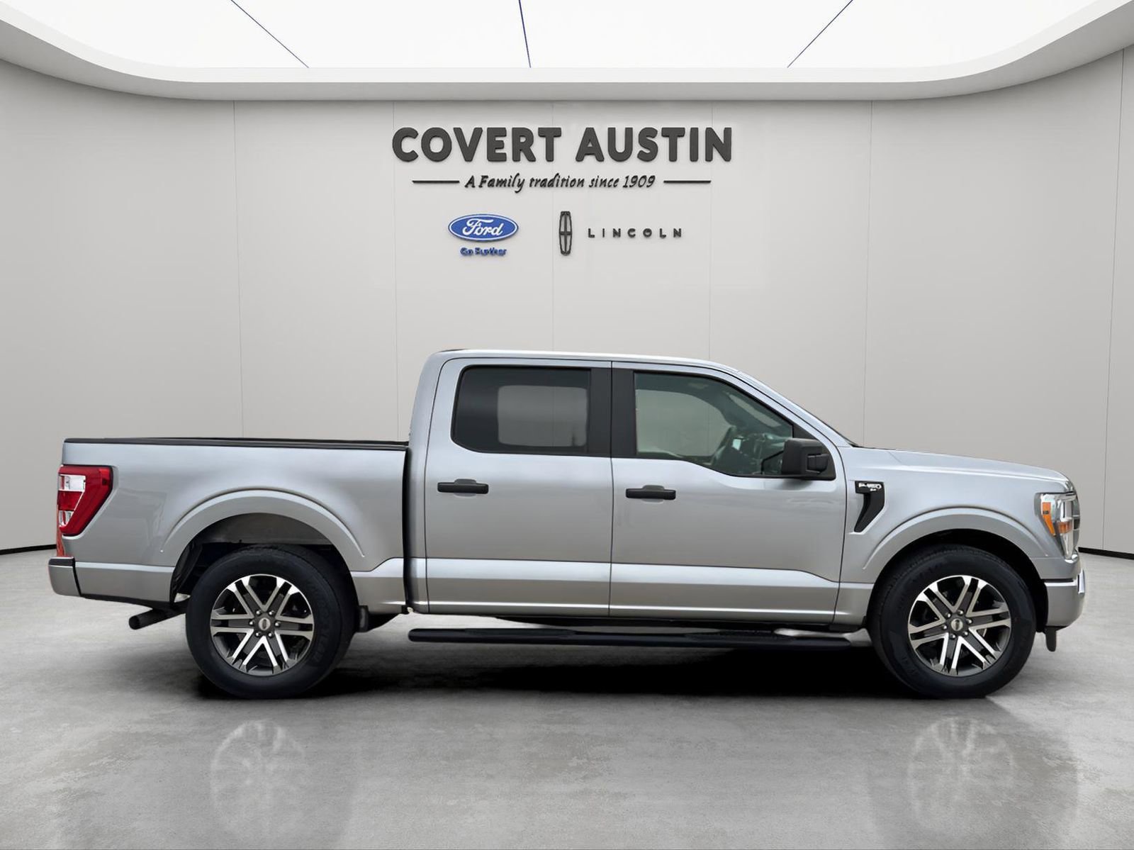 Certified 2022 Ford F150 XL w/ STX Appearance Package image 6