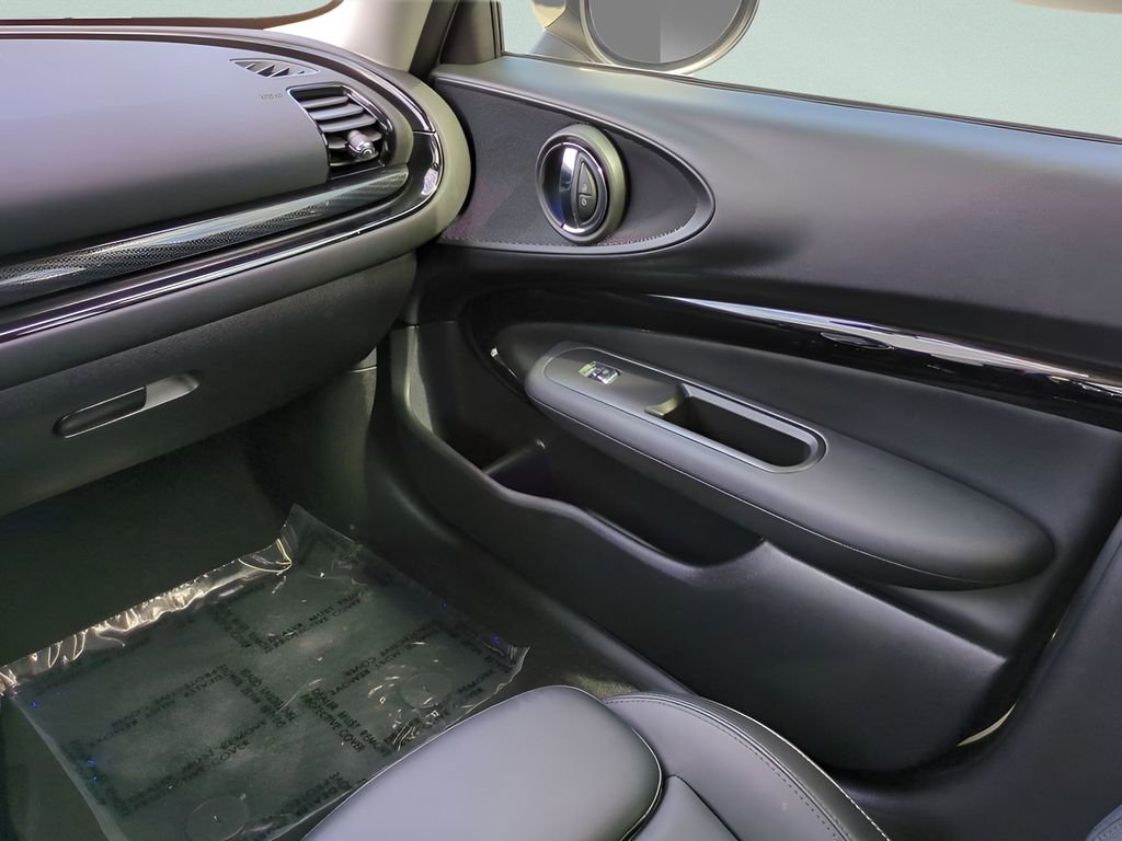 Used 2022 MINI Cooper Clubman S image 17