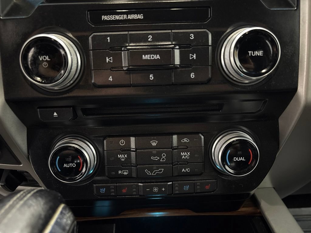 Used 2017 Ford F150 Lariat w/ Equipment Group 501A Mid AWD/4WD image 21