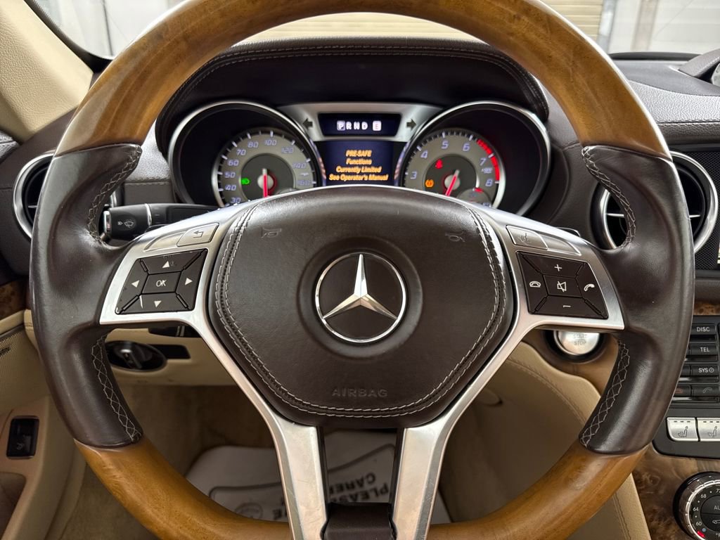 Used 2013 Mercedes-Benz SL 550 image 11