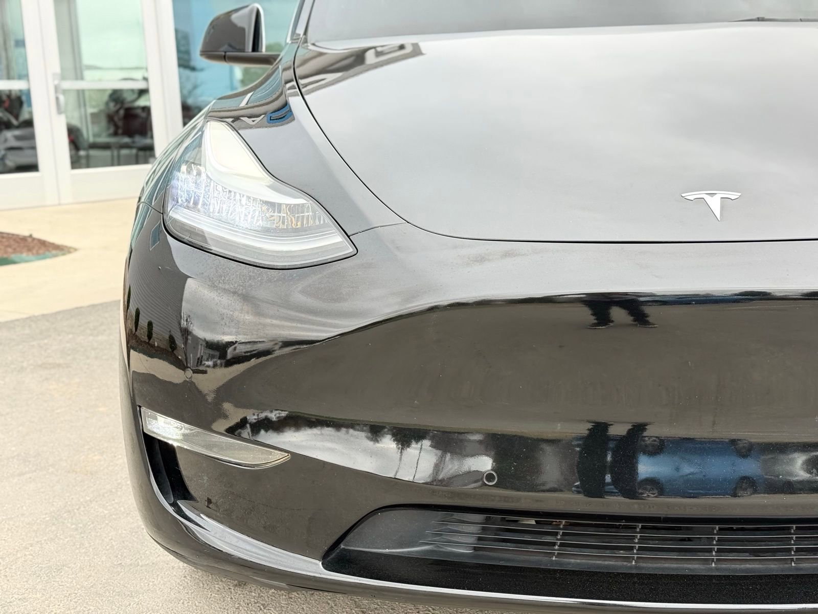 Used 2022 Tesla Model Y Long Range image 11
