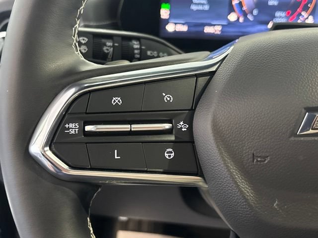 Used 2024 Chevrolet Traverse LT w/ Enhanced Driving Package AWD/4WD image 9