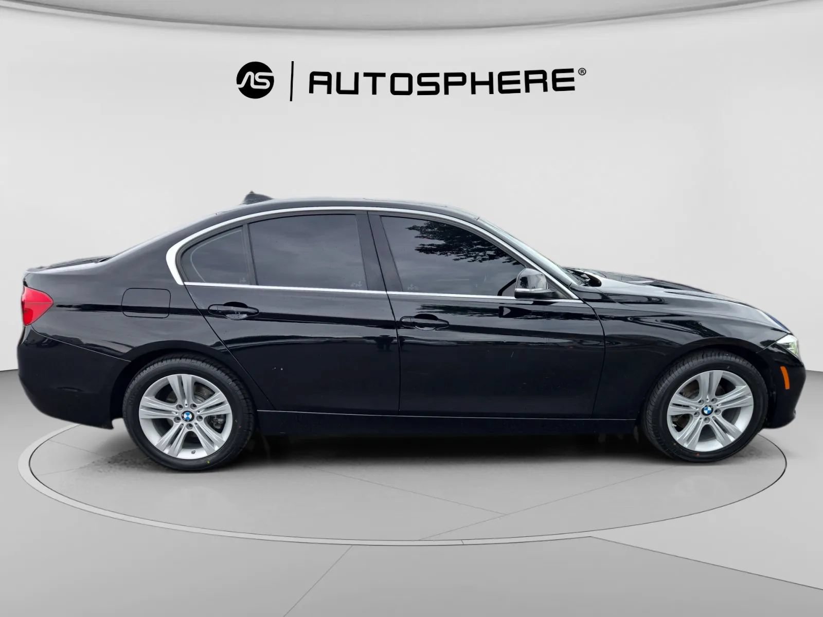 Used 2018 BMW 330i xDrive Sedan w/ Convenience Package AWD/4WD image 10