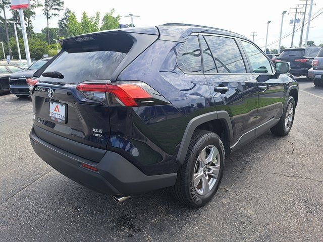 Used 2025 Toyota RAV4 XLE AWD/4WD image 8
