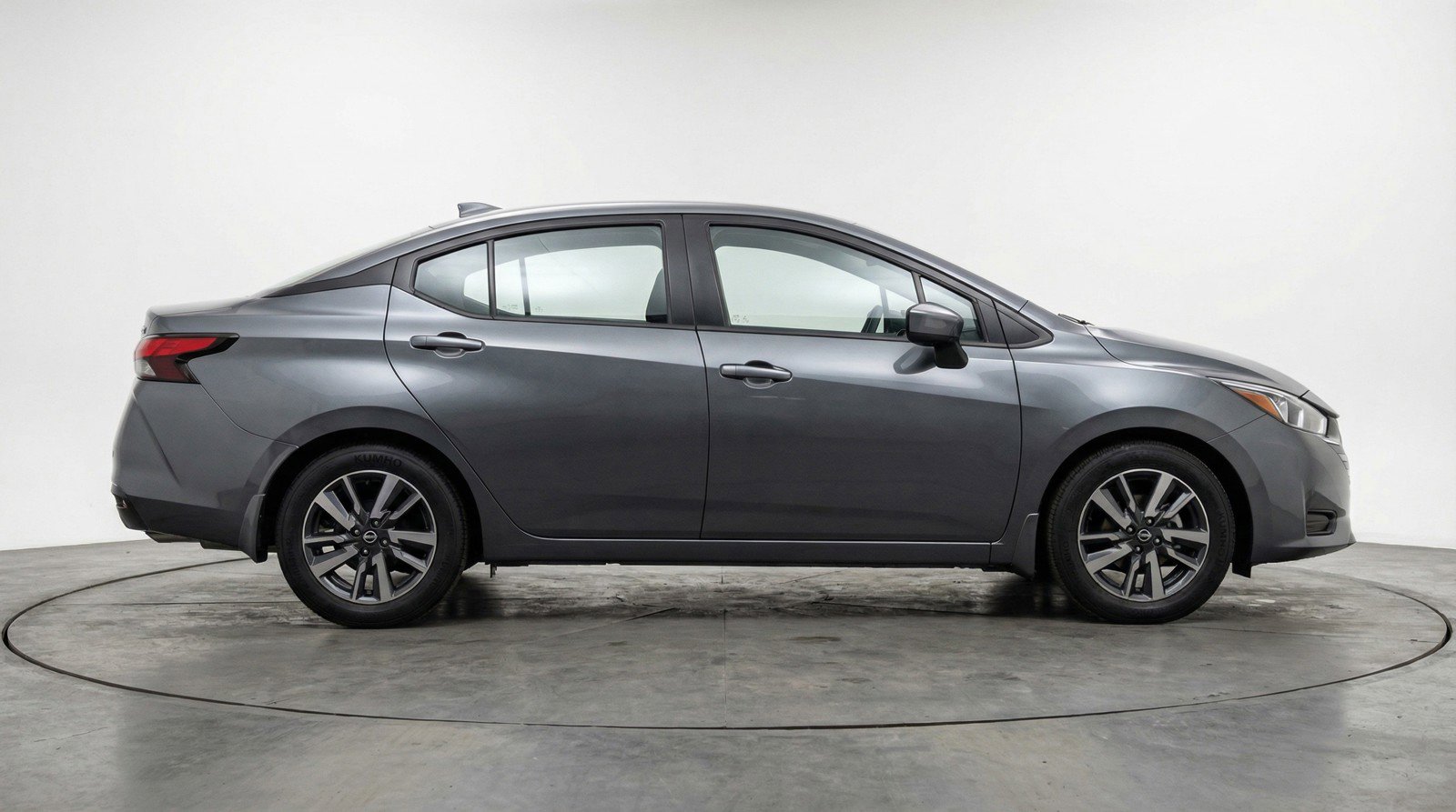 Used 2025 Nissan Versa SV image 11