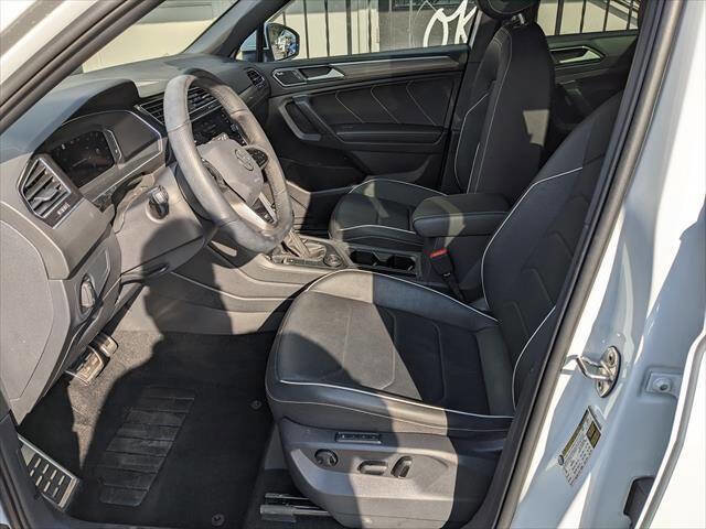 Used 2022 Volkswagen Tiguan SEL R-Line AWD/4WD image 8