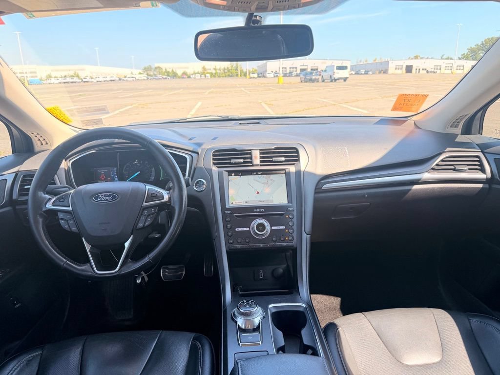 Used 2018 Ford Fusion Titanium FWD image 16