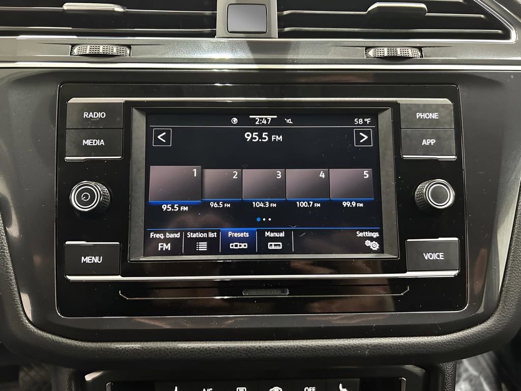 Used 2022 Volkswagen Tiguan S image 20