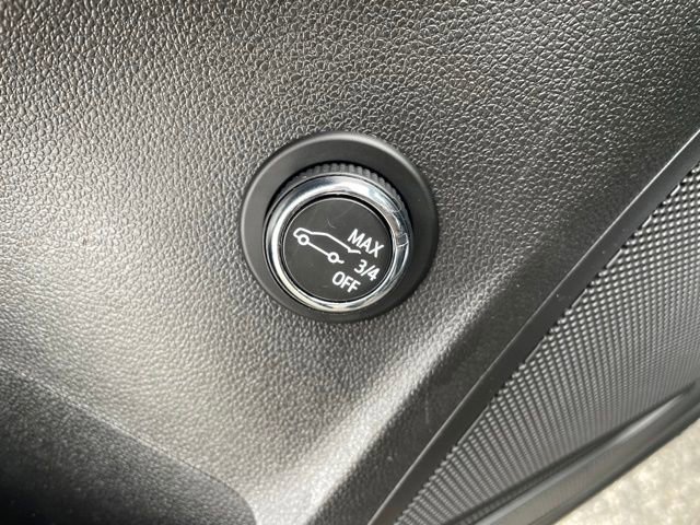 Used 2023 Buick Envision Essence w/ Sport Touring Package image 10