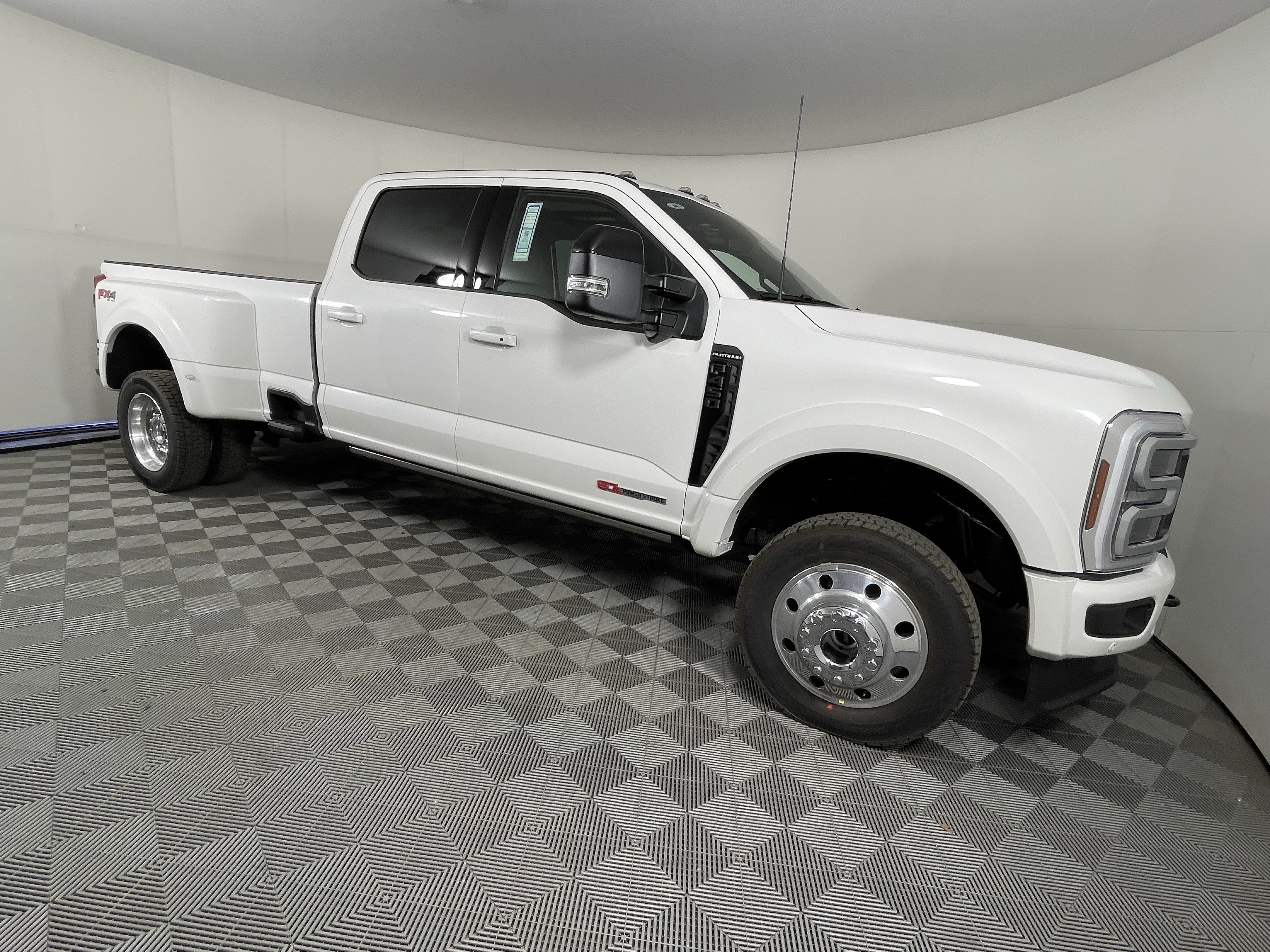 New 2026 Ford F450 Platinum w/ FX4 Off-Road Package AWD/4WD image 6
