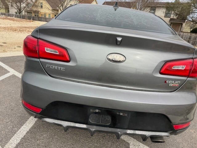 Used 2014 Kia Forte Koup SX w/ SX Premium Package image 10