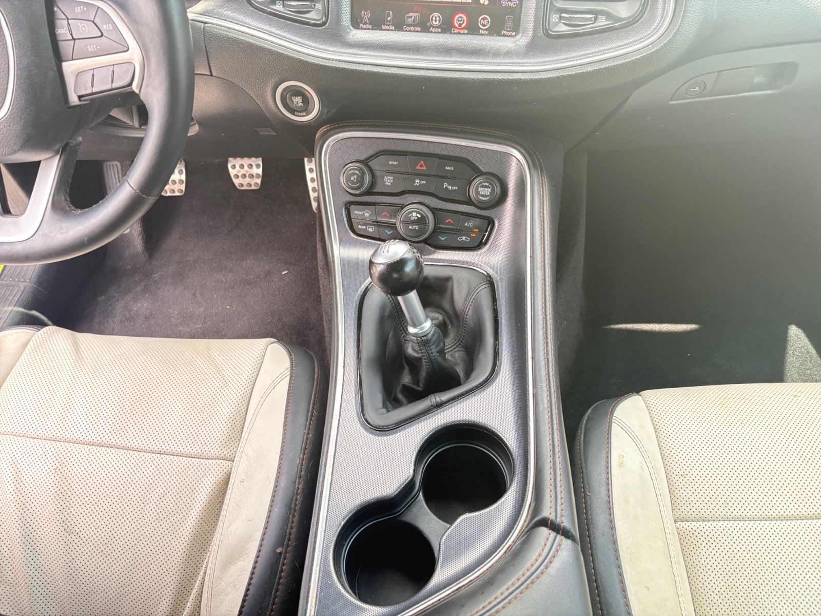 Used 2015 Dodge Challenger R/T Plus RWD image 18