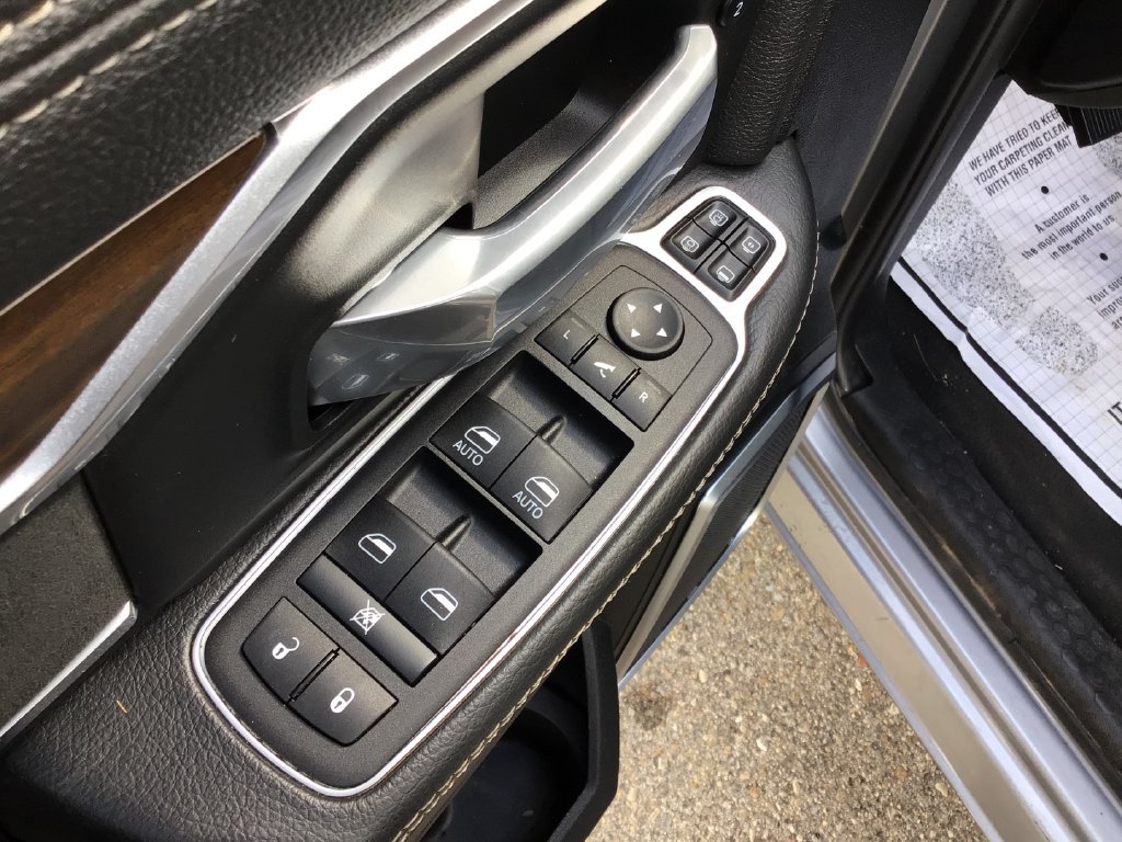 Used 2024 RAM 2500 Laramie AWD/4WD image 13