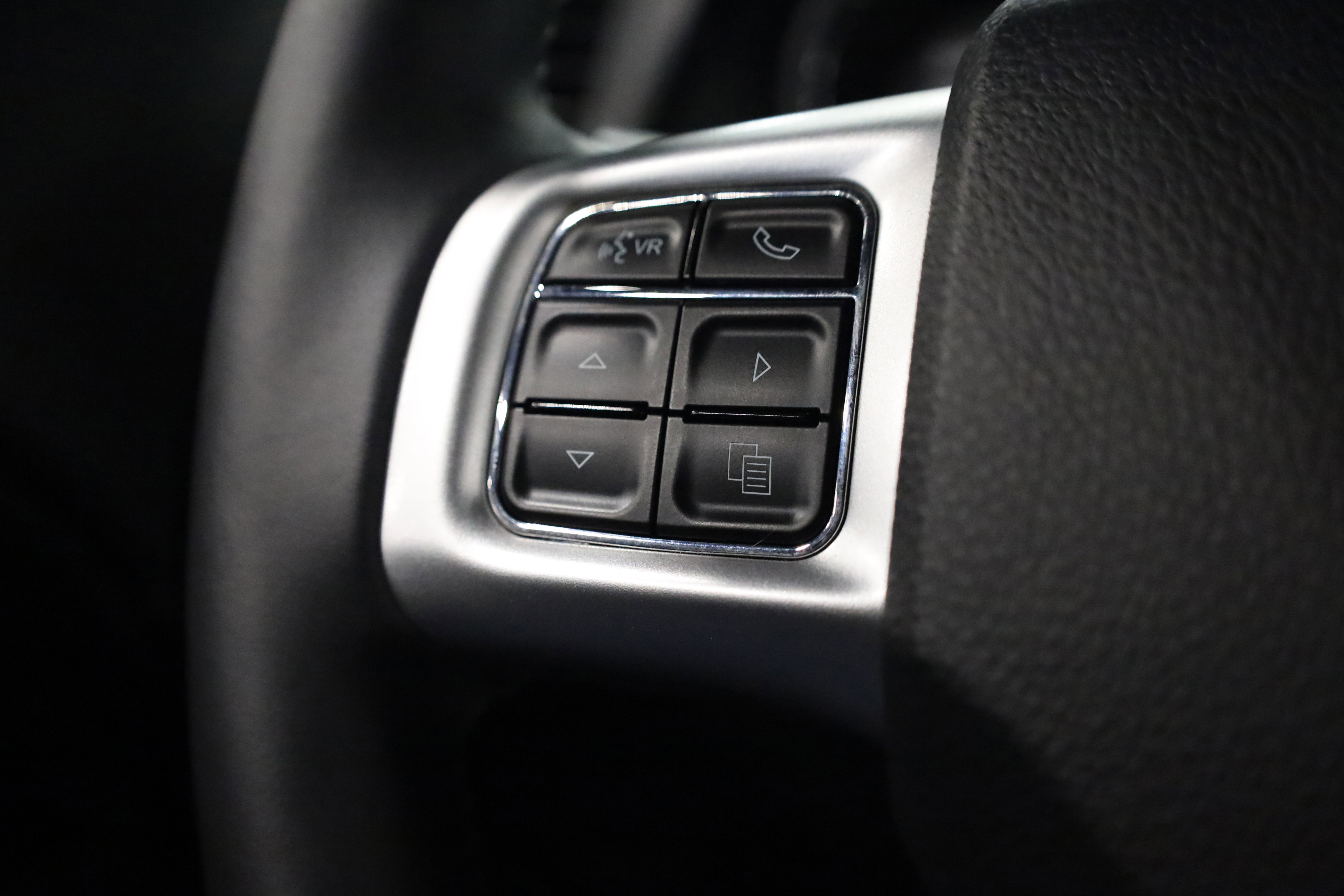 Used 2014 Dodge Challenger R/T Plus image 22