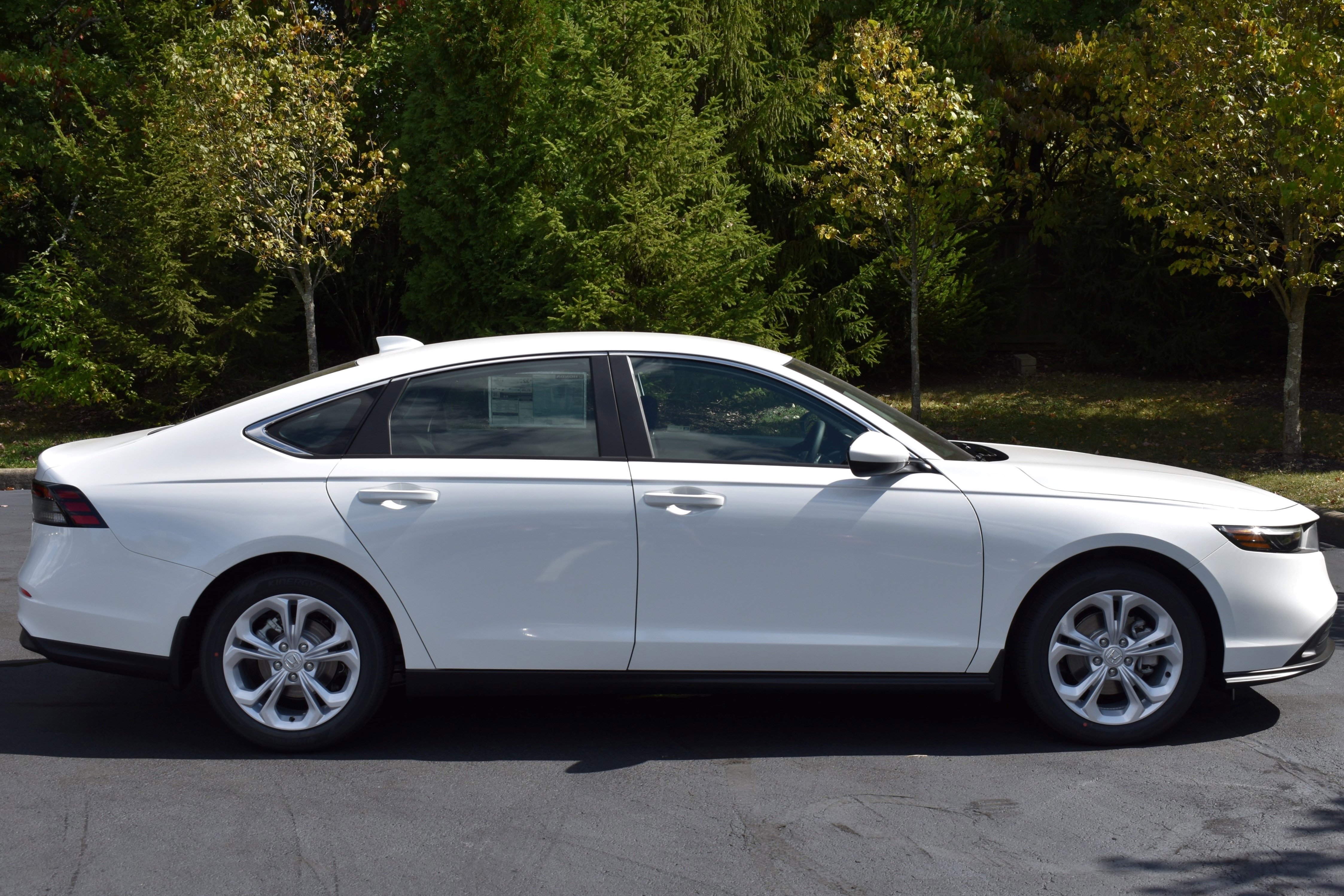 New 2025 Honda Accord LX image 8