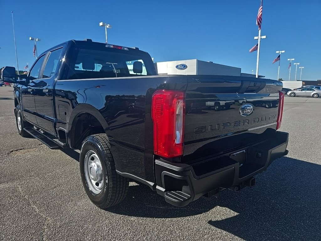 New 2026 Ford F250 XL w/ F-250 >10K GVWR Package image 7