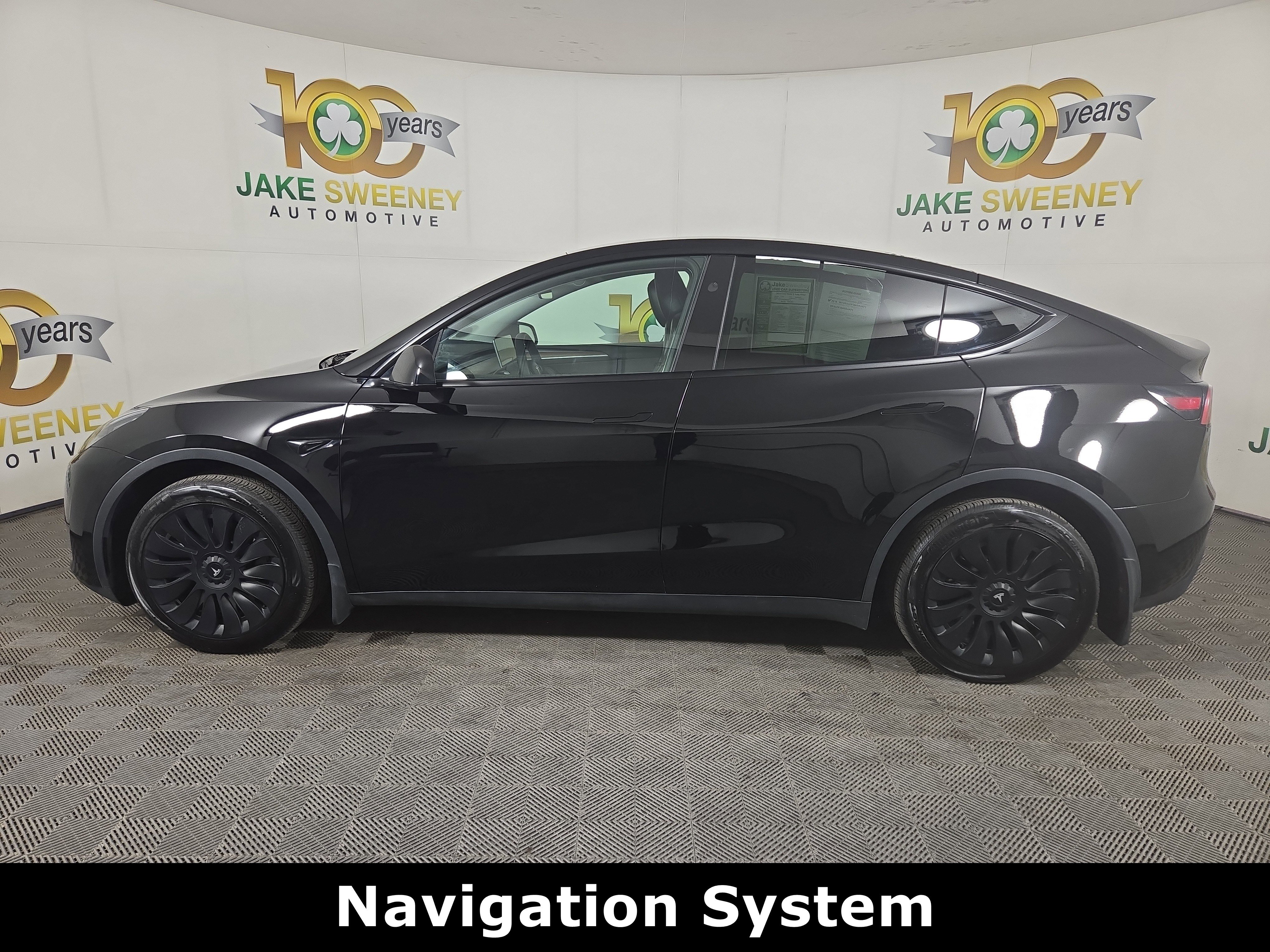 Used 2024 Tesla Model Y Long Range AWD/4WD image 4