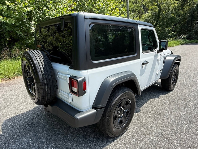 Used 2026 Jeep Wrangler Sport AWD/4WD image 6