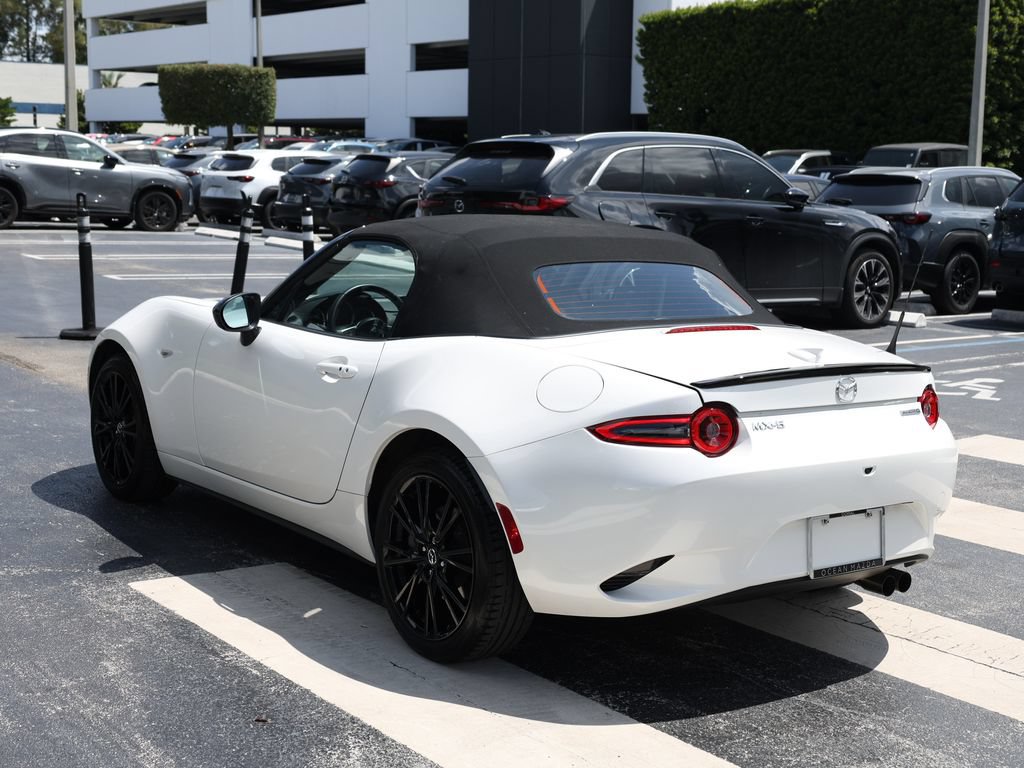 Certified 2024 MAZDA MX-5 Miata Club w/ Weather Package RWD image 6
