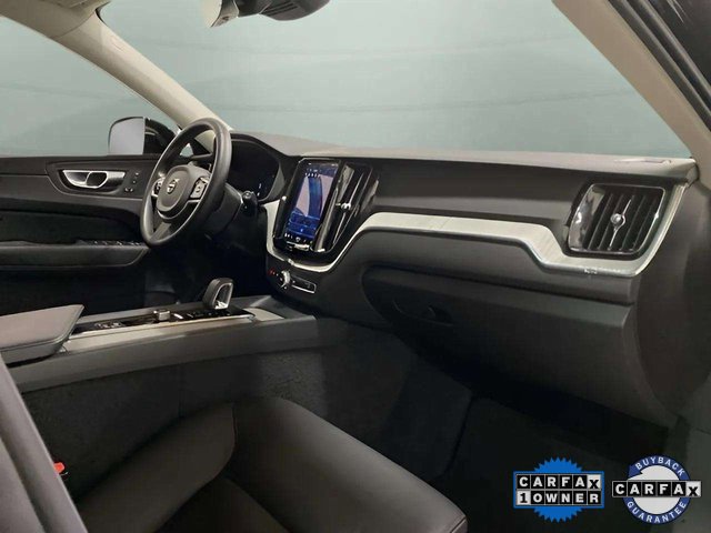 Used 2025 Volvo XC60 B5 Plus image 22