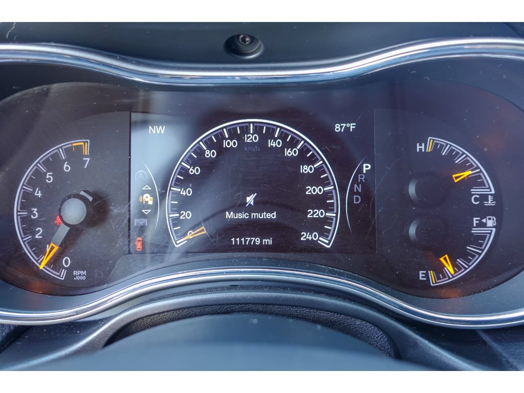 Used 2018 Jeep Grand Cherokee Altitude RWD image 14
