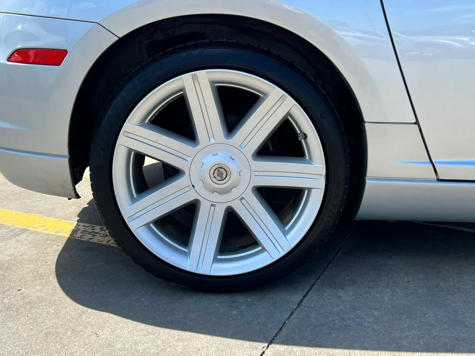 Used 2007 Chrysler Crossfire Limited RWD image 30