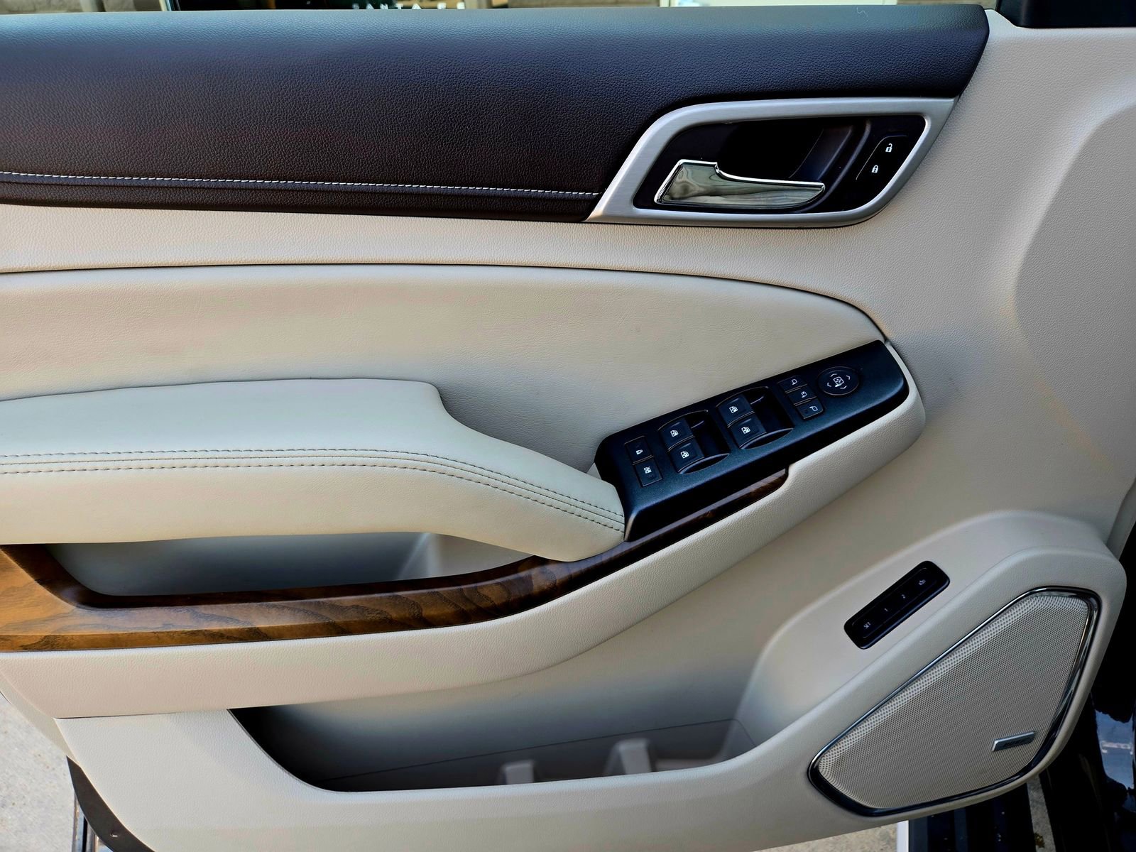 Used 2019 GMC Yukon Denali w/ Denali Ultimate Package image 32