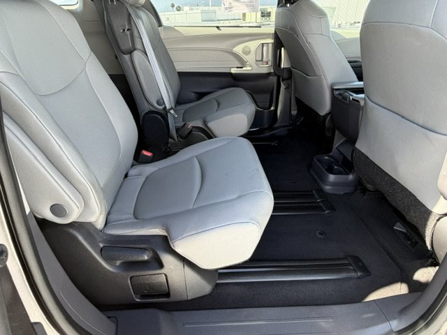 Certified 2022 Toyota Sienna XLE FWD image 18