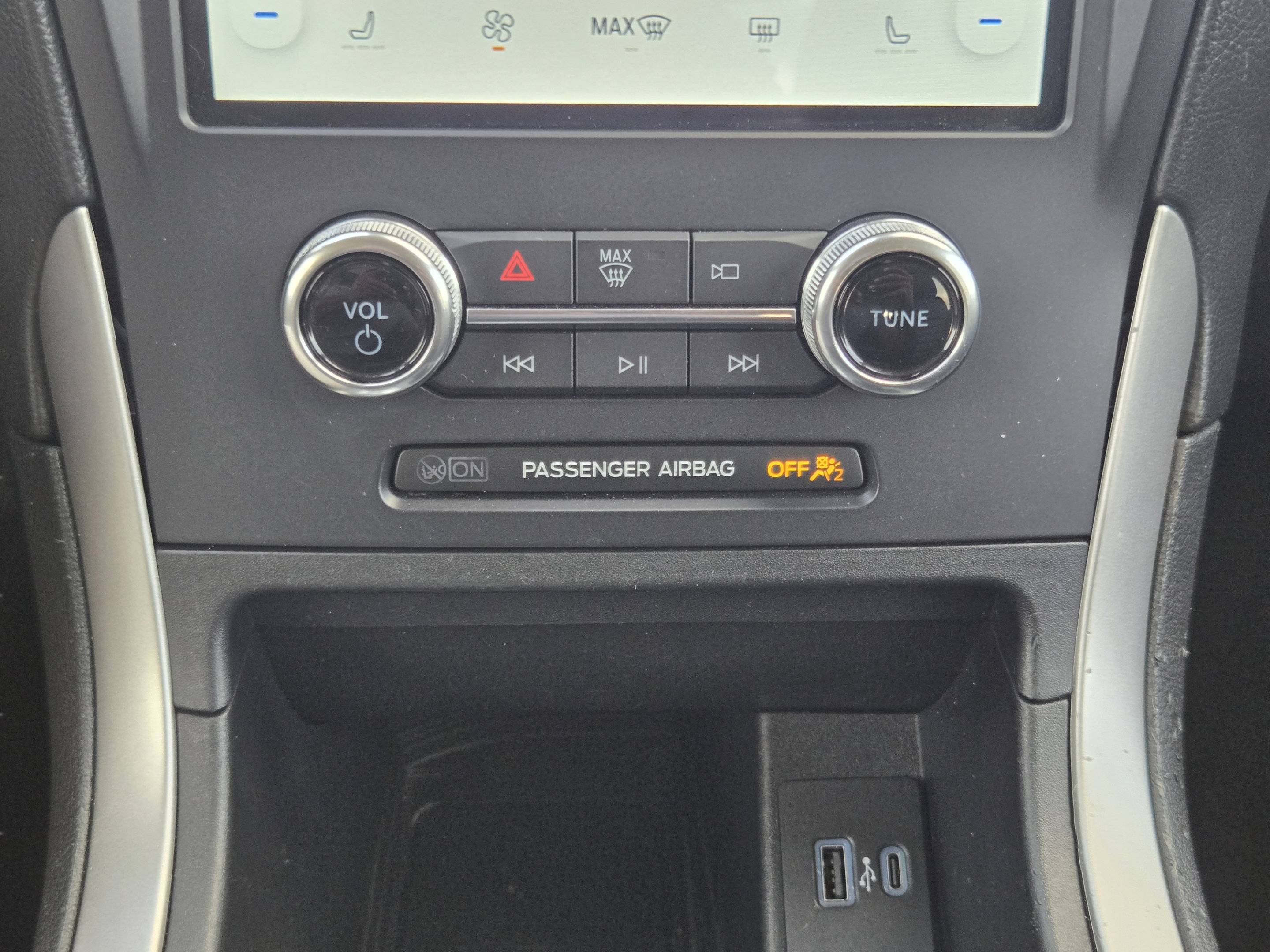 Used 2022 Ford Edge SEL w/ Convenience Package AWD/4WD image 16