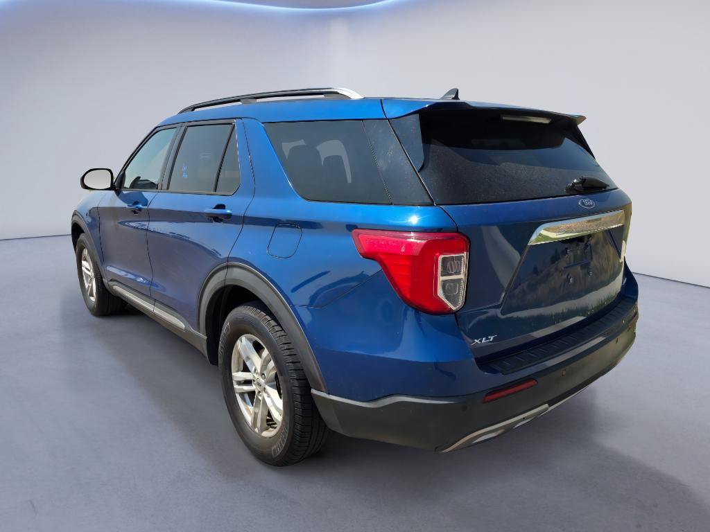 Used 2021 Ford Explorer XLT w/ Equipment Group 202A AWD/4WD image 3