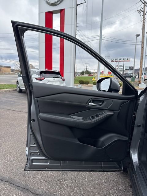 Certified 2024 Nissan Rogue SV w/ SV Premium Package image 10