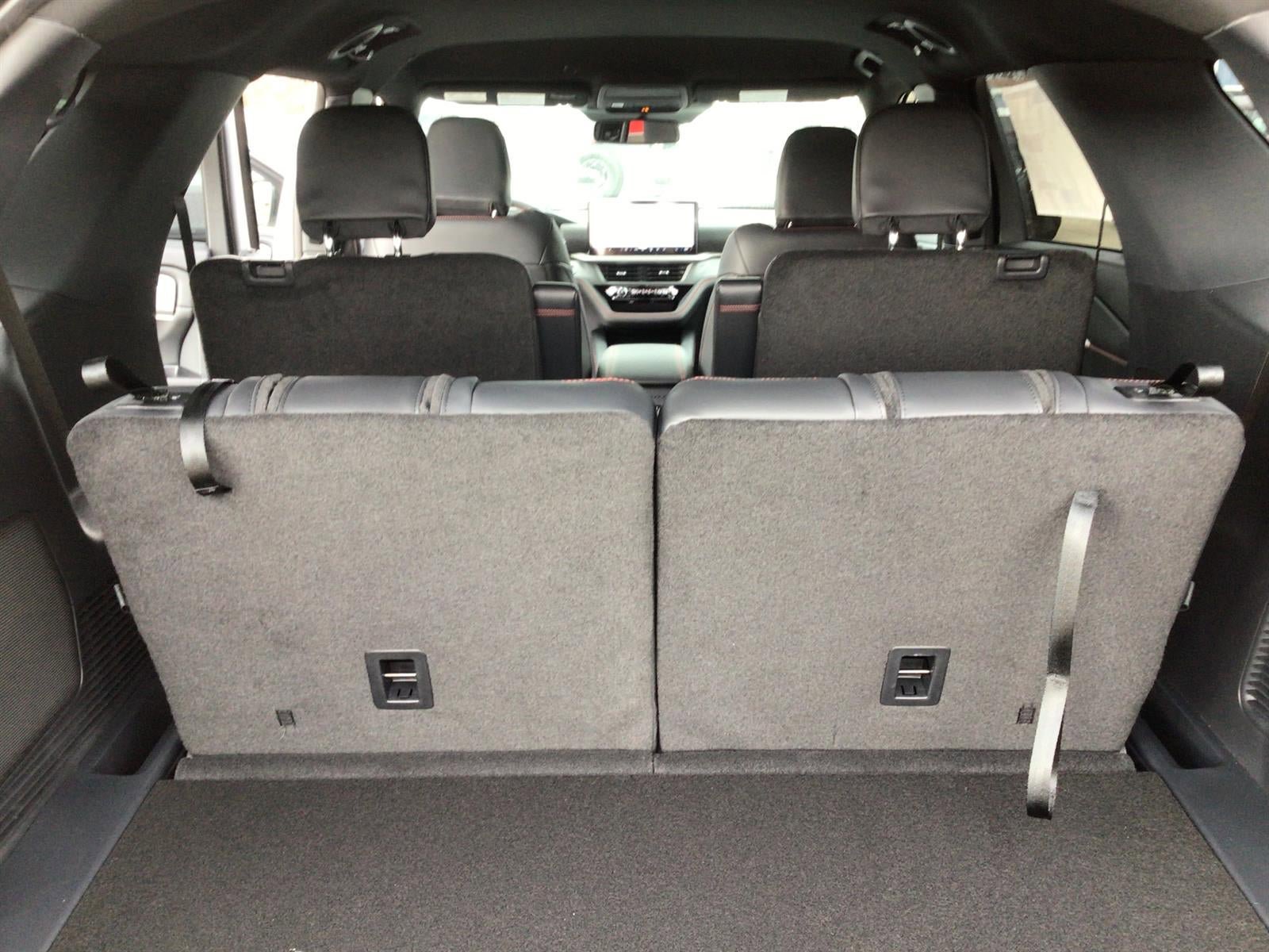 New 2026 Ford Explorer ST-Line w/ ST-Line Street Pack image 20
