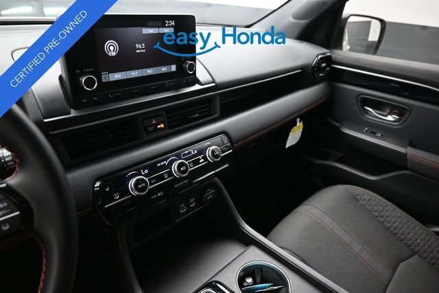 Certified 2025 Honda Pilot Sport image 11