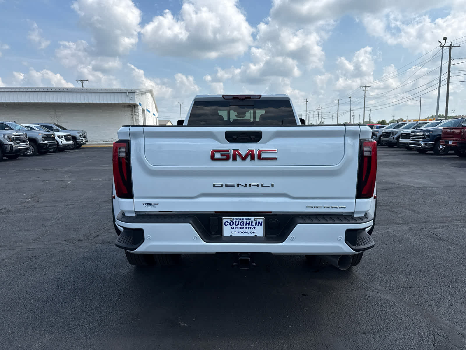 New 2026 GMC Sierra 3500 Denali w/ Technology Package AWD/4WD image 4