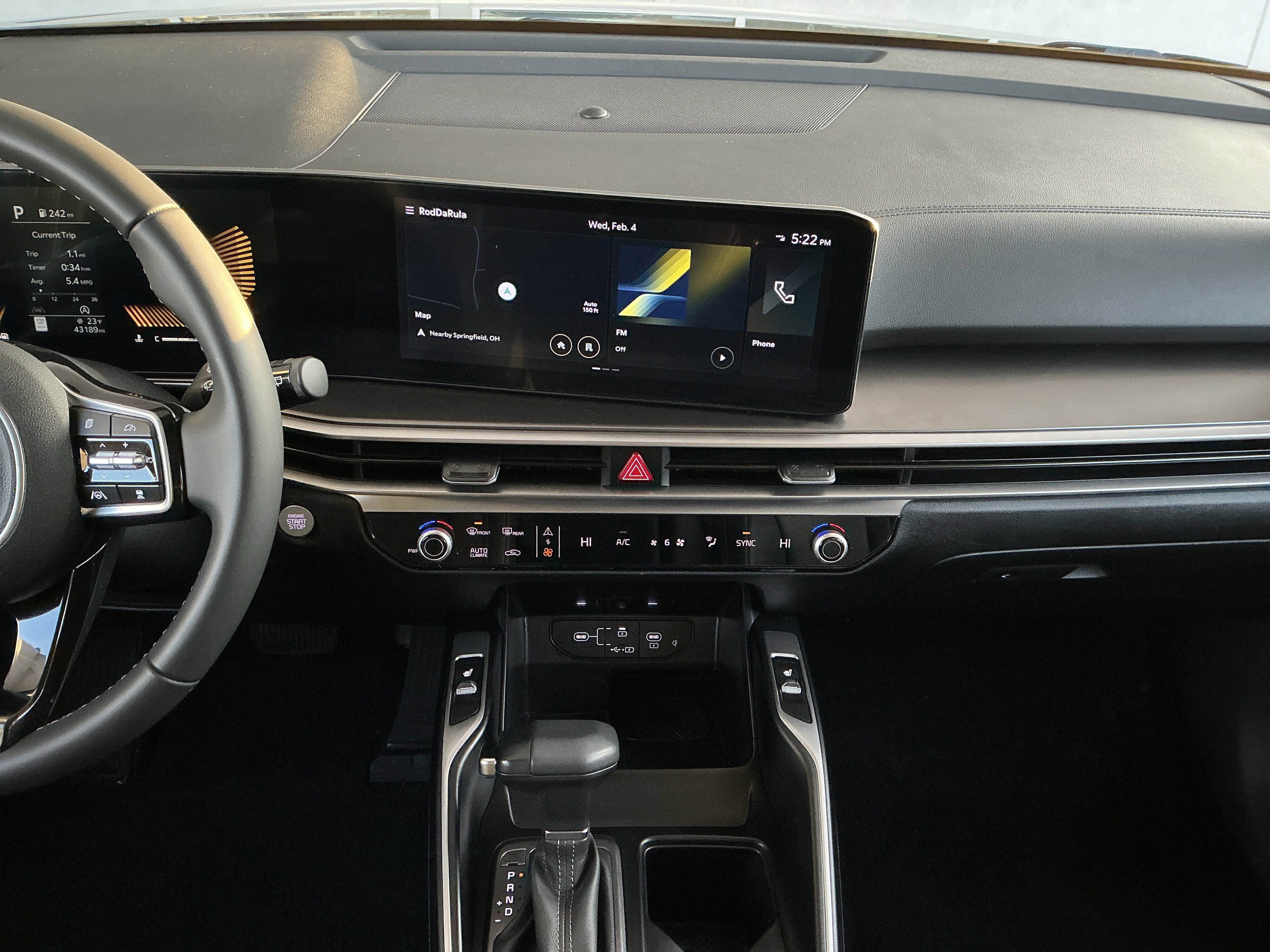 Used 2024 Kia Sorento S image 9