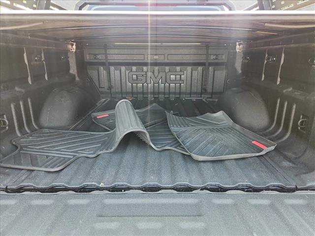 Used 2016 GMC Canyon SLE w/ All Terrain Adventure Package AWD/4WD image 9