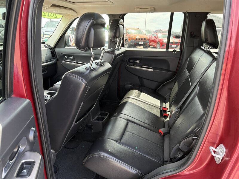 Used 2012 Jeep Liberty Limited Jet w/ Comfort/Convenience Group AWD/4WD image 14