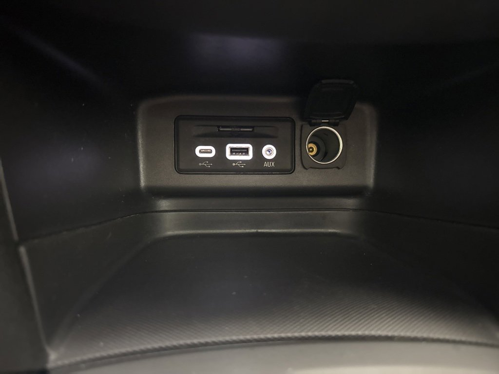 Used 2023 Chevrolet Equinox LT image 41