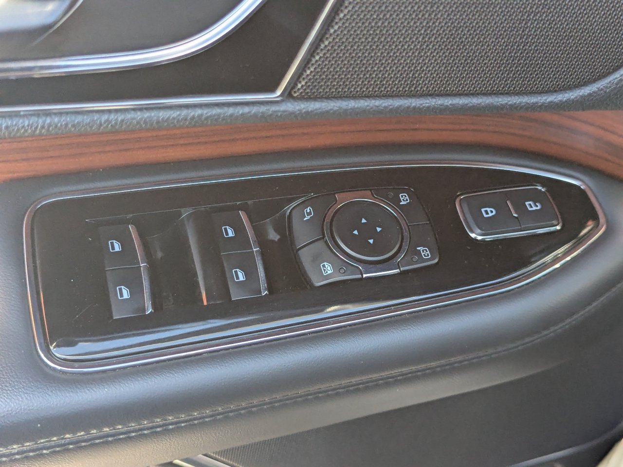Used 2024 Lincoln Navigator L 4WD image 24