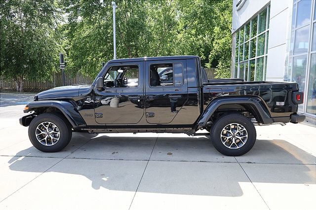 New 2025 Jeep Gladiator Sport image 4