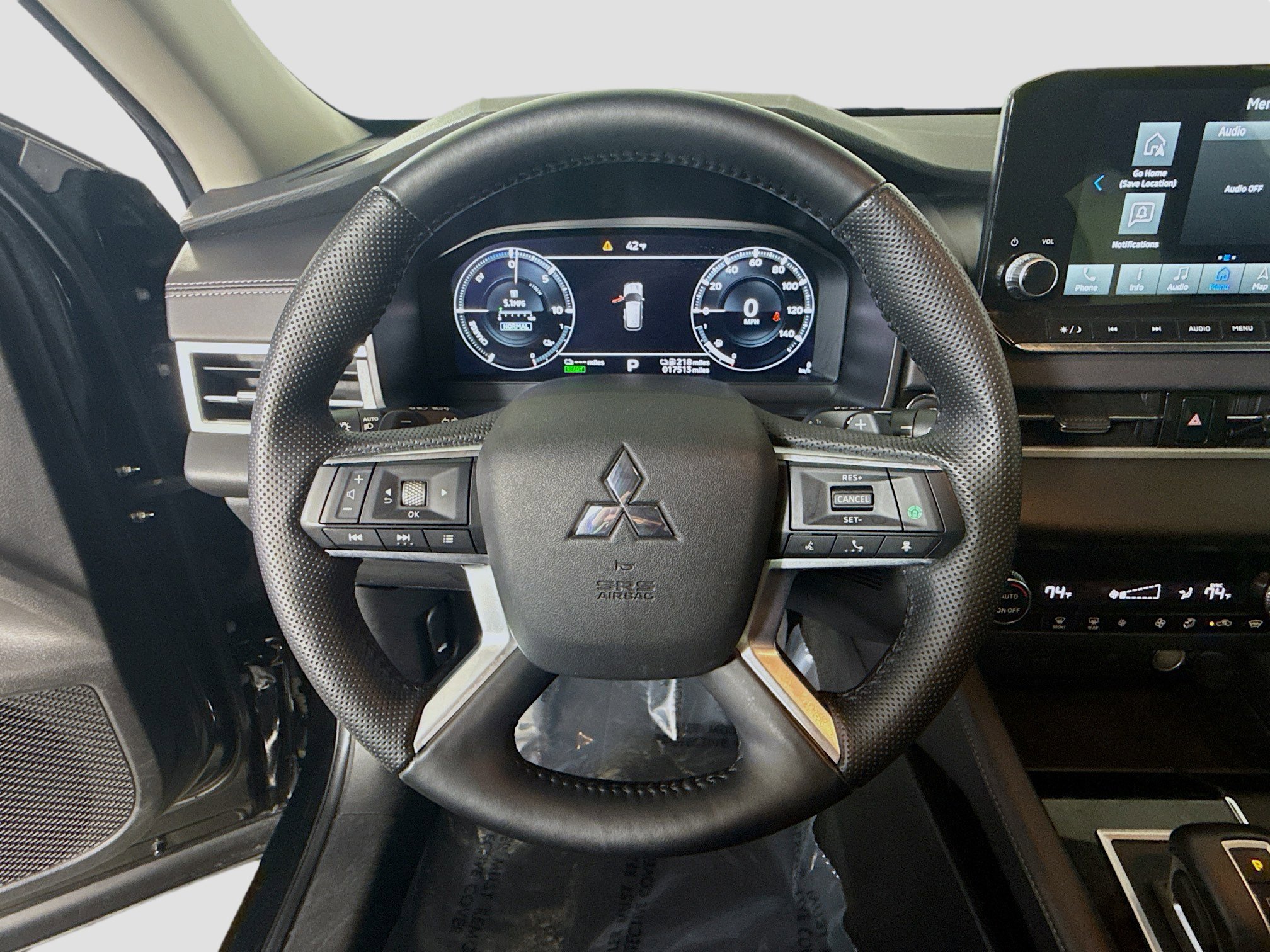 Used 2023 Mitsubishi Outlander SE image 13