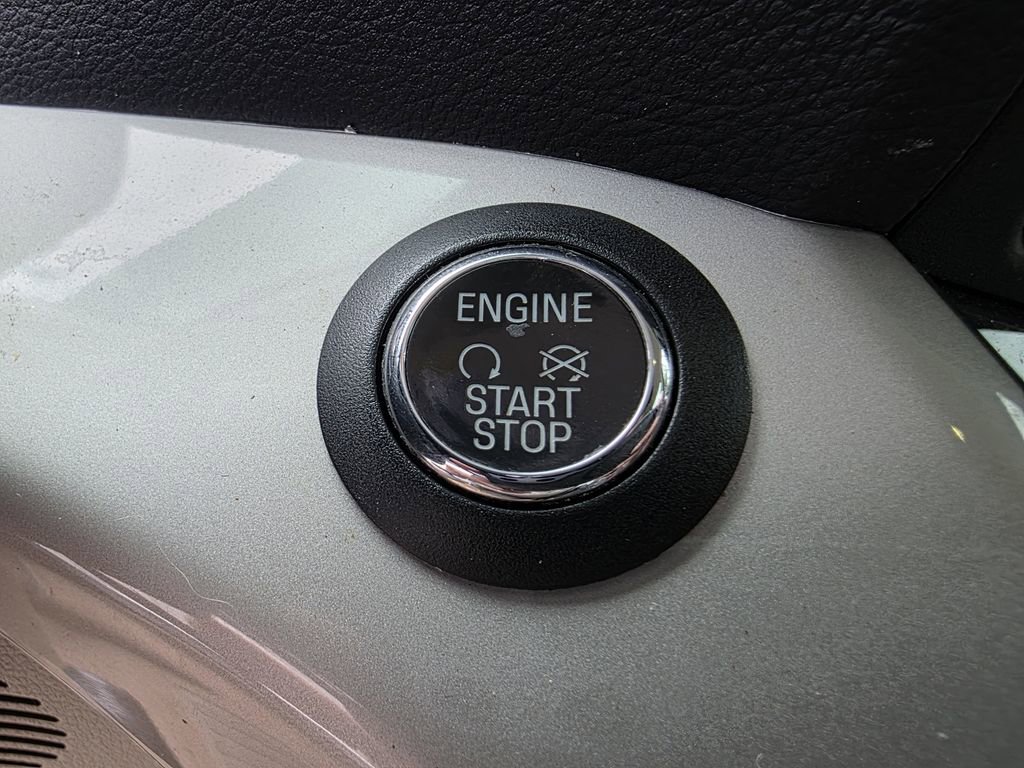 Used 2016 Ford C-MAX Energi SEL w/ Equipment Group 302A FWD image 22