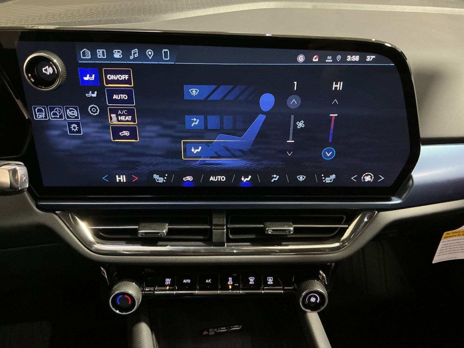 New 2026 Chevrolet Equinox EV LT image 29