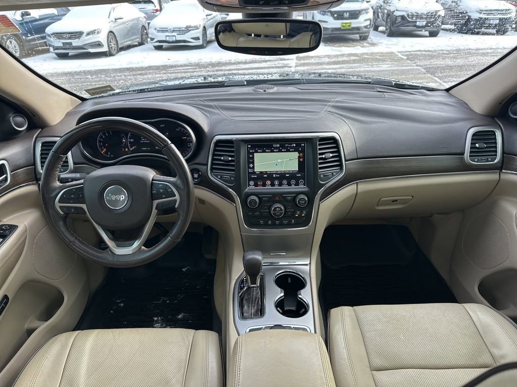 Used 2018 Jeep Grand Cherokee Overland image 16