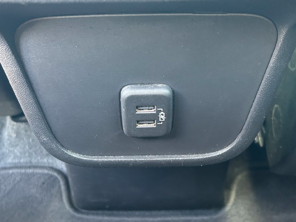 Used 2024 GMC Terrain SLE w/ Driver Convenience Package FWD image 20