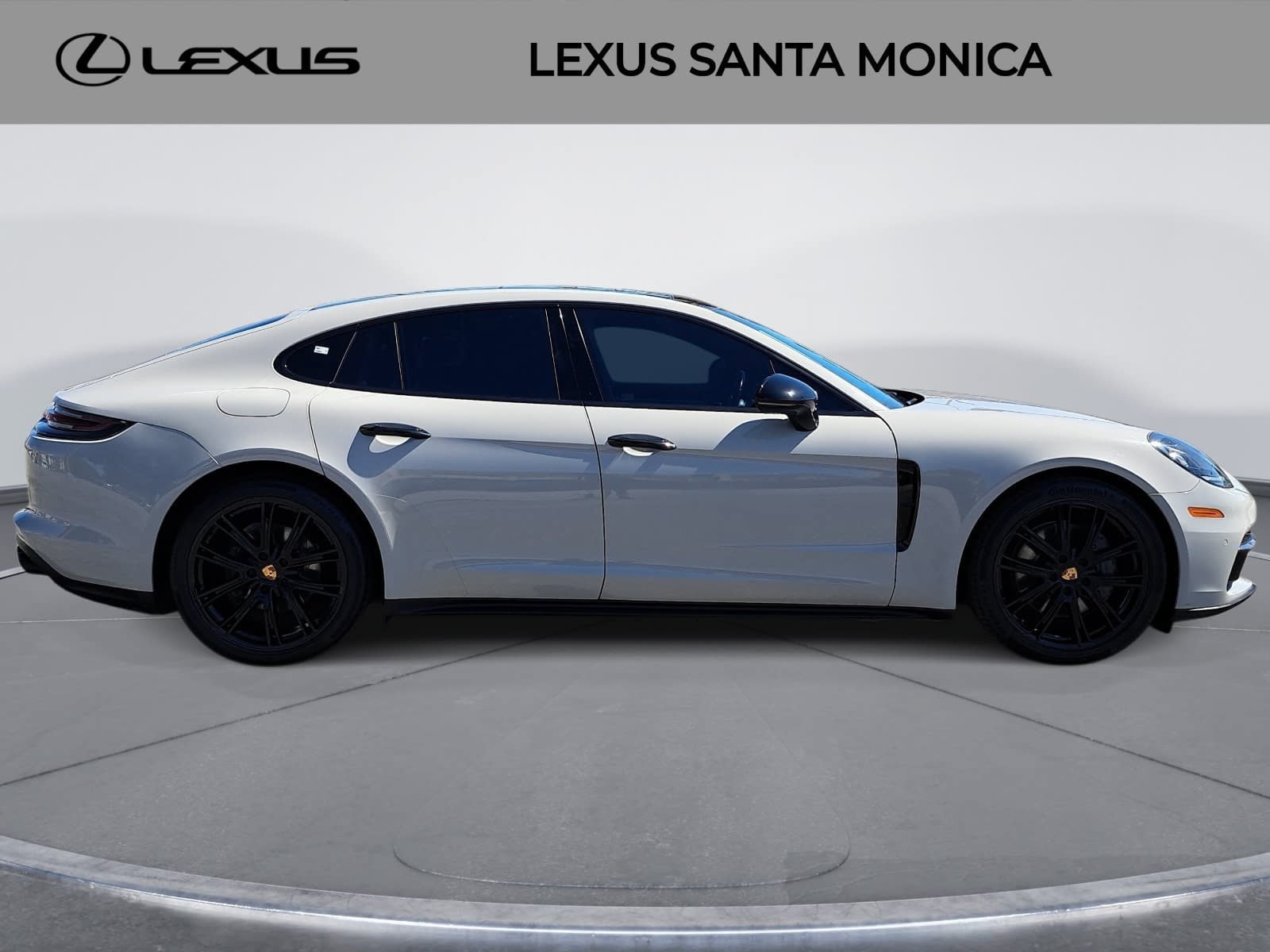 Used 2018 Porsche Panamera 4S AWD/4WD image 4