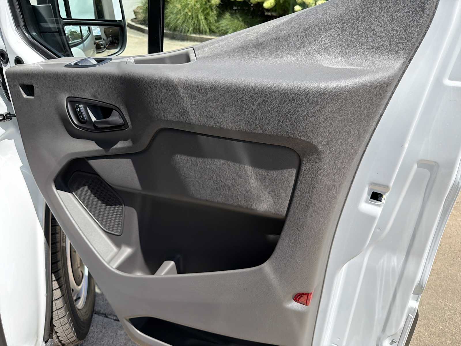 New 2026 Ford Transit 250 148 Medium Roof w/ Load Area Protection Package RWD image 14